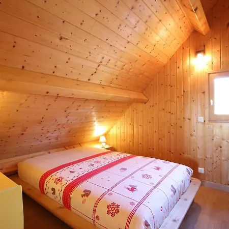 Chalet Spacieux 3* Avec Parking Et Wifi Au Dore - Fr-1-608-106
